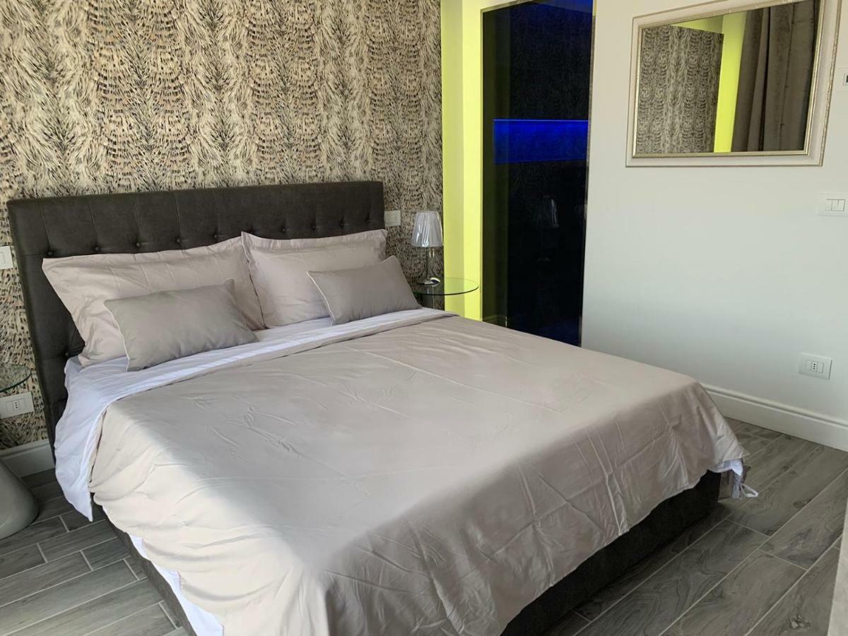 Luxury Suite Римини Экстерьер фото